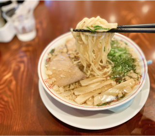 尾道ラーメンを食べようとしています