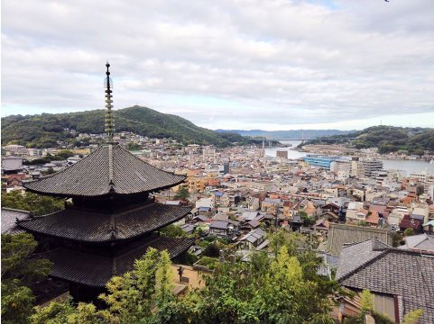 天寧寺 海雲塔と尾道の景色の写真